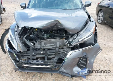 2021 Nissan Kicks Sv z USA, uszkodzony, nr VIN 3N1CP5CV9ML525695